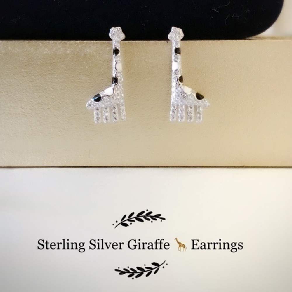 - Sterling Silver Giraffe 🦒 Earrings